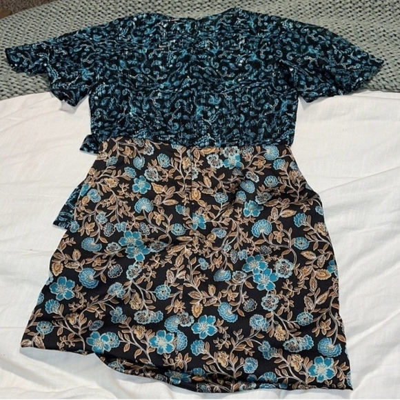Misa Los Angeles Talia Dress Black Teal Floral Women's Medium M Flutter Sleeves - Picture 7 of 15
